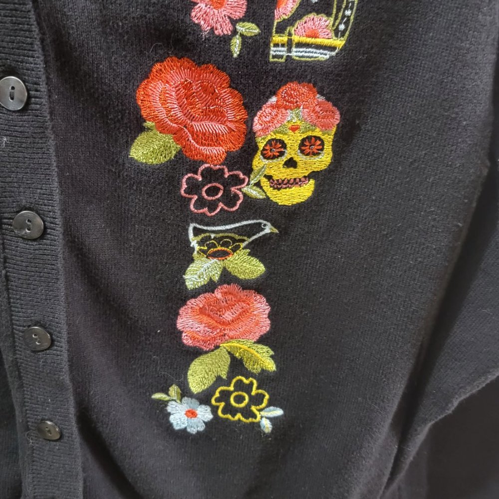 Modcloth Sugar Skull & Floral Embroidered Cardigan Size Small - Picture 3 of 5
